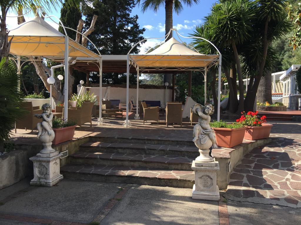Hotel Villa Al Parco Форио Экстерьер фото