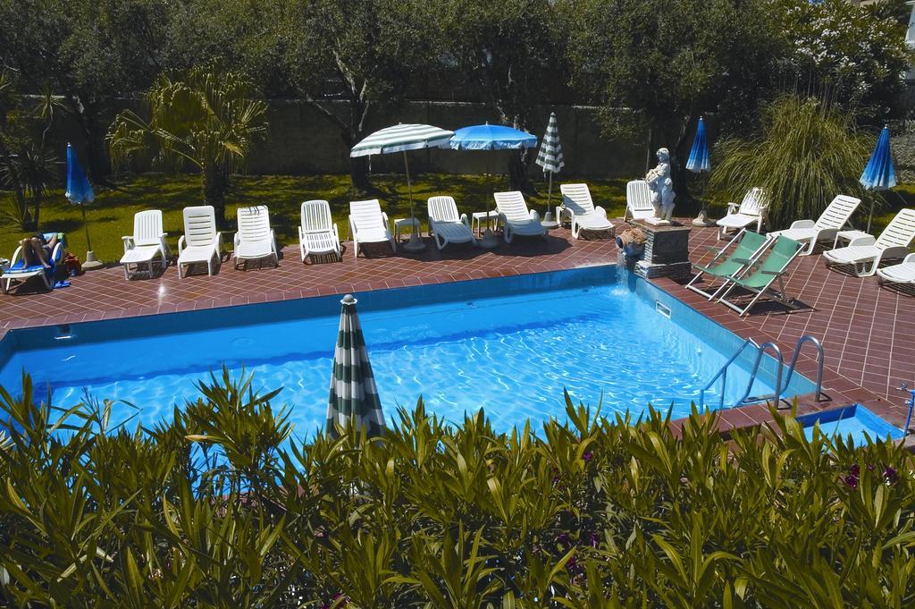 Hotel Villa Al Parco Форио Экстерьер фото