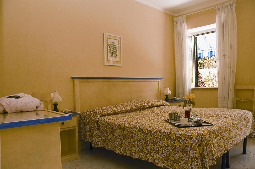 Hotel Villa Al Parco Форио Экстерьер фото